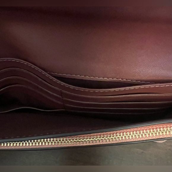 Sold - Picture 5 of 5